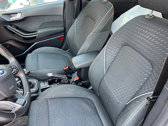 Ford Fiesta 9 of 11