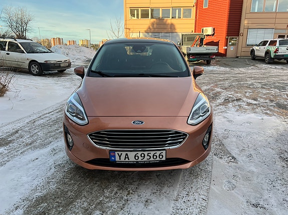 Ford Fiesta 2 of 5