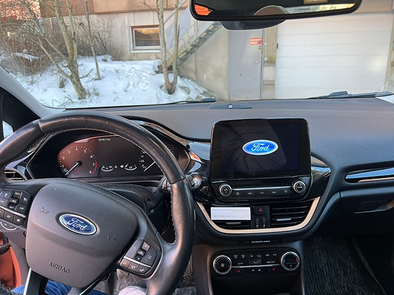 Ford Fiesta 8 of 11
