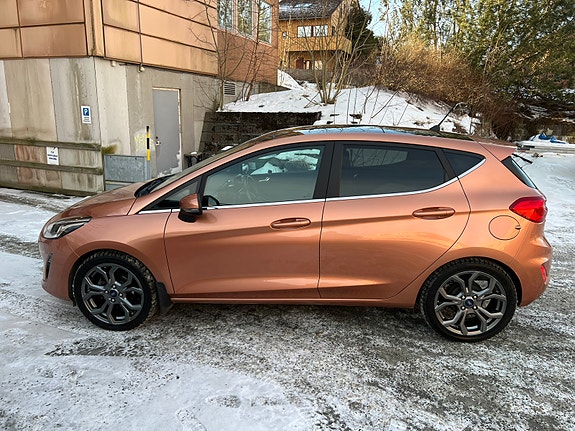 Ford Fiesta 4 of 5