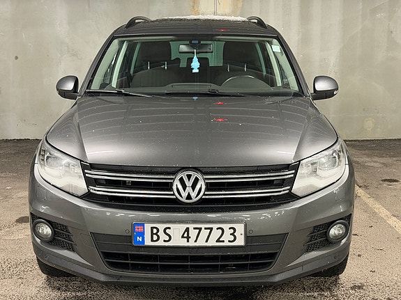 Volkswagen Tiguan 2 of 19