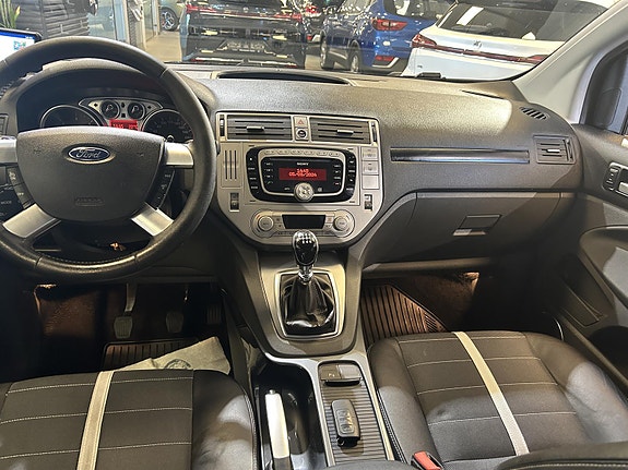Ford Kuga 6 of 8