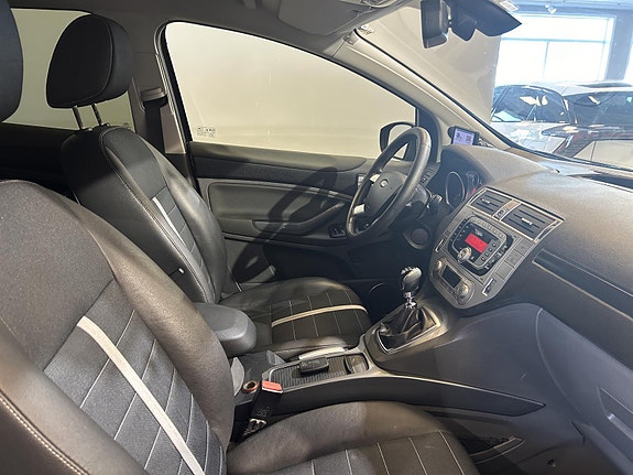 Ford Kuga 8 of 8