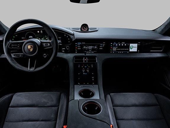Porsche Taycan GTS 17 of 30