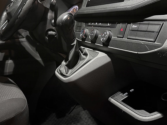 Volkswagen Transporter 18 of 21