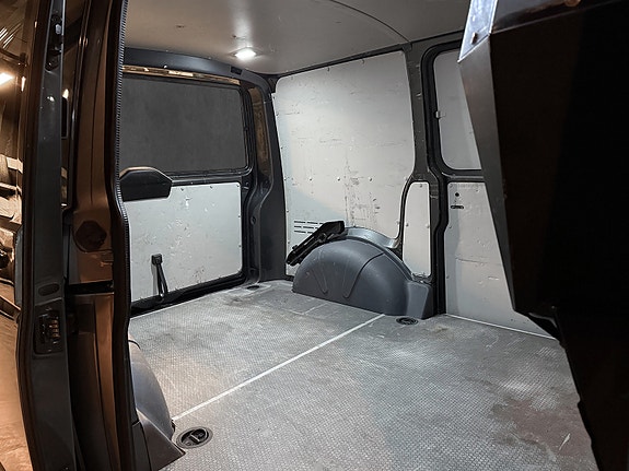 Volkswagen Transporter 19 of 21