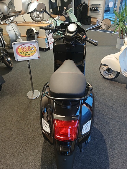 Vespa GTV 4 of 4