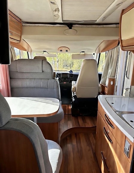 Hymer EX644 3 of 12