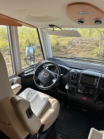 Hymer EX644 11 of 12