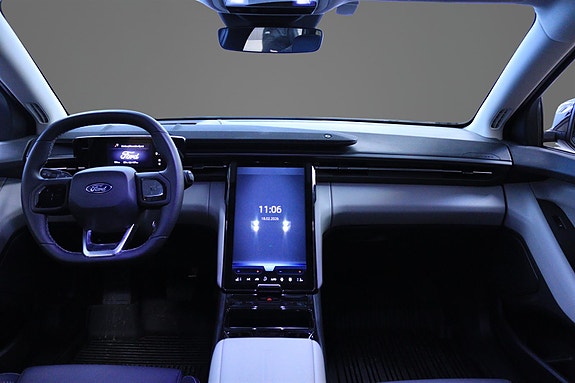 Ford Explorer 10 of 30