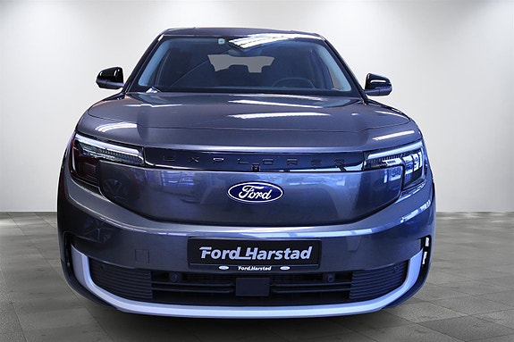 Ford Explorer 3 of 30