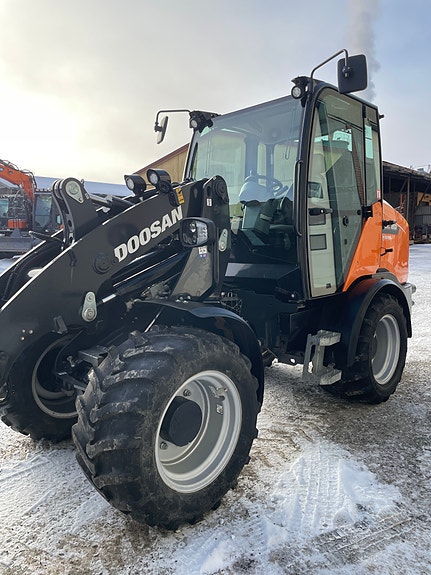 Doosan DL80 10 of 30