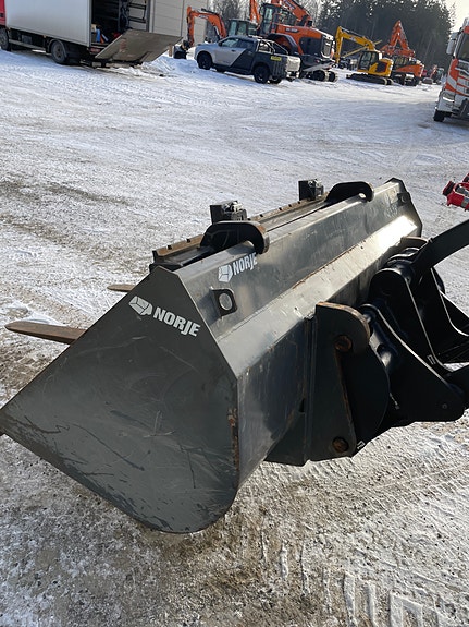 Doosan DL80 11 of 30