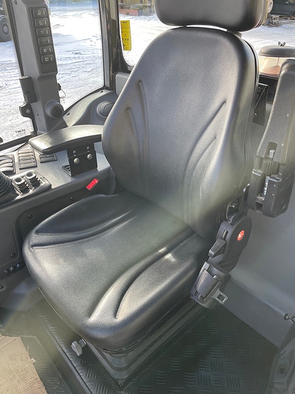Doosan DL80 21 of 30