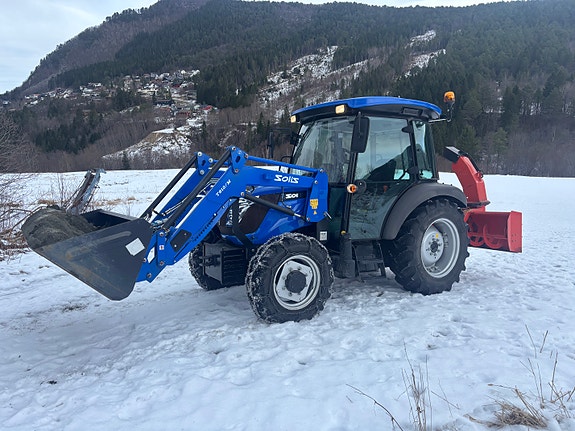 Solis 50rx med laster skuffe