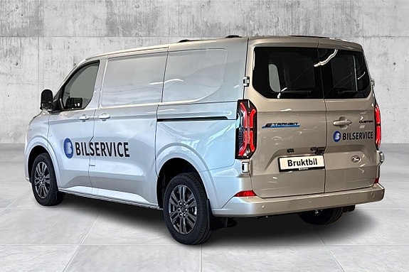 Ford Transit Custom 2 of 5