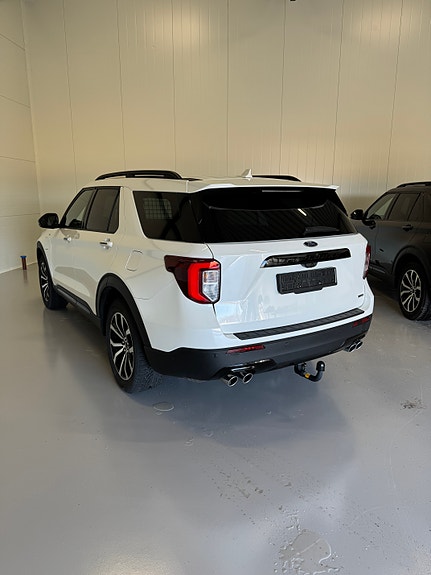 Ford Explorer 5 of 5