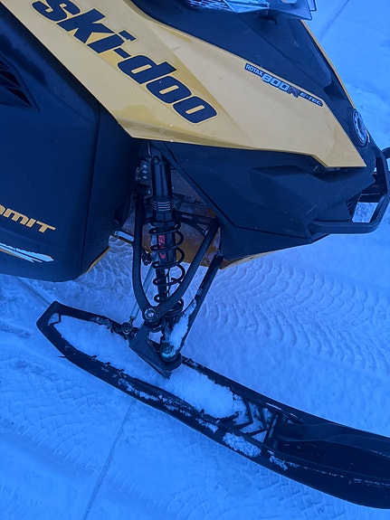 Ski-doo Summit X 800R 17 of 30