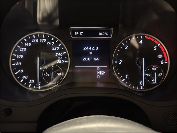Mercedes-Benz B180 17 of 20