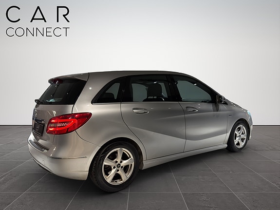 Mercedes-Benz B180 7 of 20