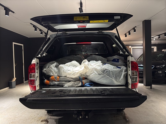Nissan Navara 27 of 27