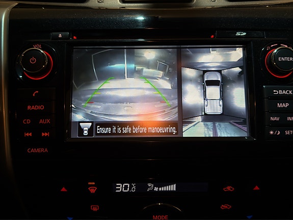 Nissan Navara 23 of 27