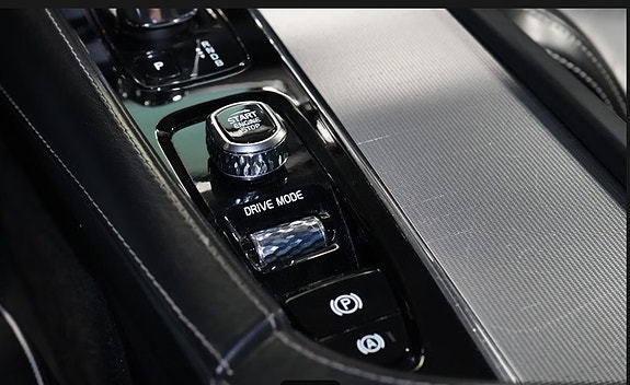 Volvo XC90 19 of 30