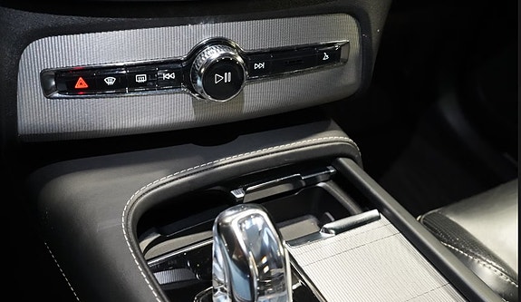 Volvo XC90 24 of 30