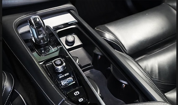 Volvo XC90 21 of 30