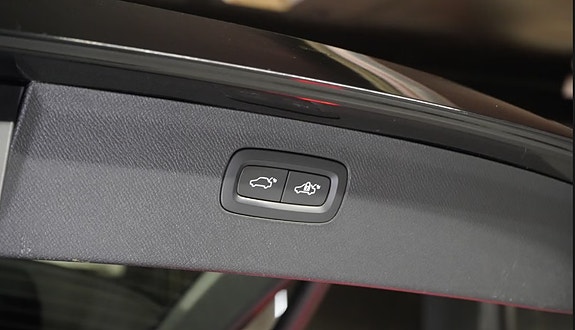 Volvo XC90 6 of 30