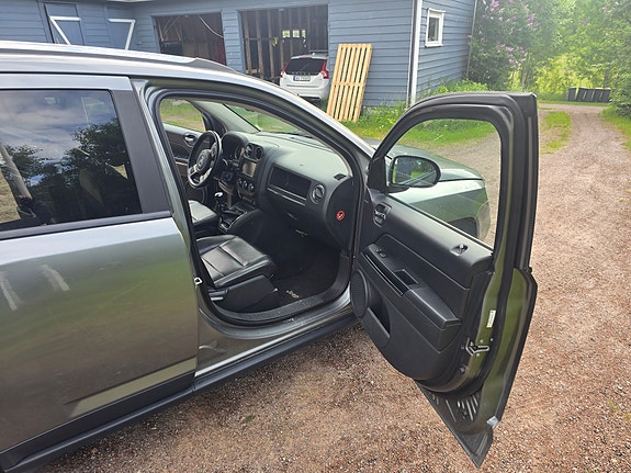 Jeep Compass 8 of 11