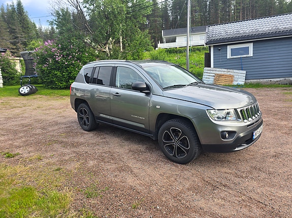 Jeep Compass 2 of 11