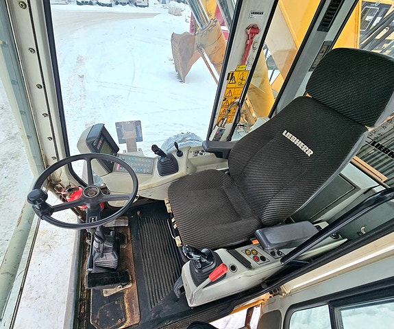 Liebherr A924 Litronic, 2000 mod, 12980 timer, klo/grabb. 23 of 30