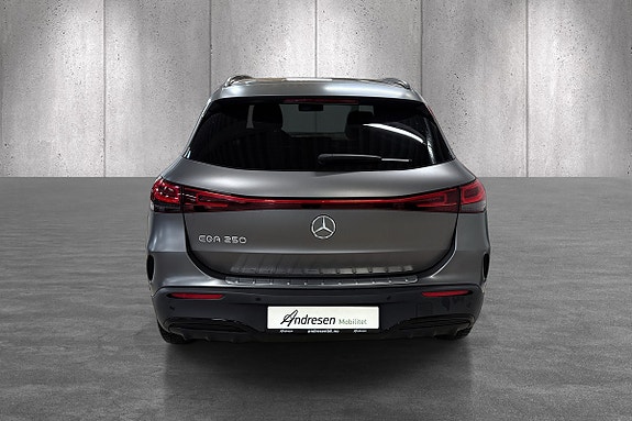 Mercedes-Benz EQA250 7 of 23