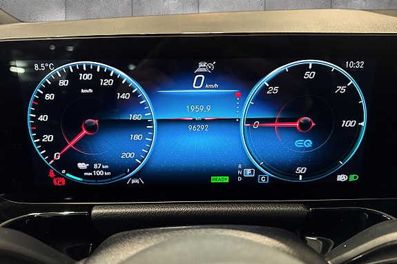 Mercedes-Benz EQA250 14 of 23
