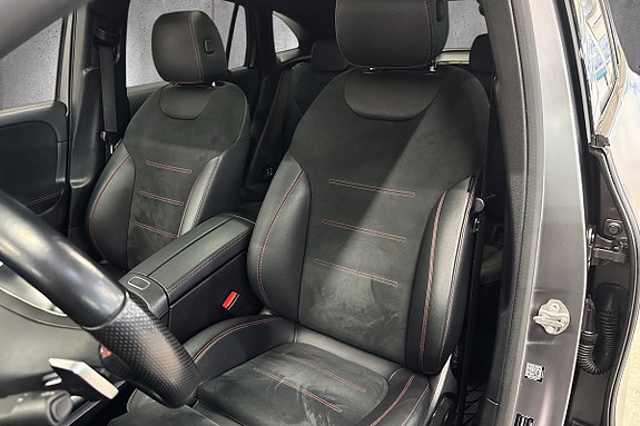 Mercedes-Benz EQA250 18 of 23