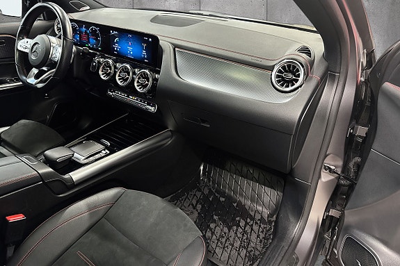 Mercedes-Benz EQA250 12 of 23