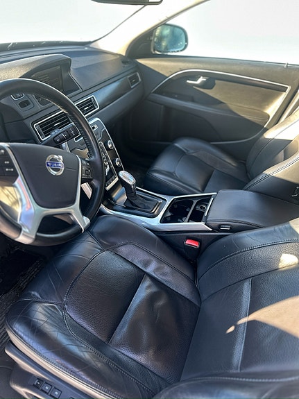 Volvo V70 10 of 29