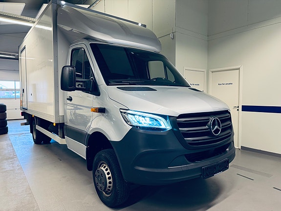 Mercedes-Benz Sprinter 516CDI / 43 CHASSIS / 4X4 / WEBASTO / 3-SETER / LIFT