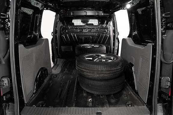 Ford Transit Connect 7 of 30