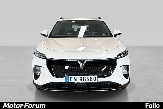 LED-lys og markant front for en kraftfull tilstedeværelse.