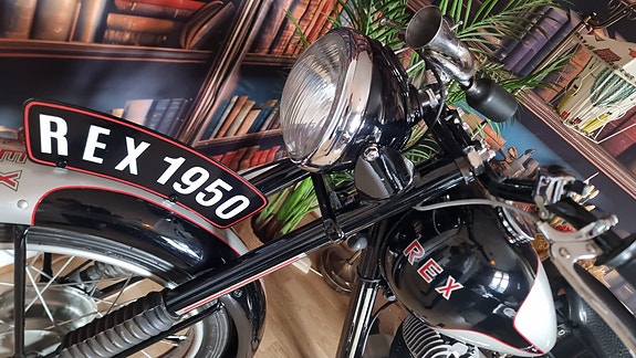 REX Roadmaster ble levert med Villers motor 2 of 5