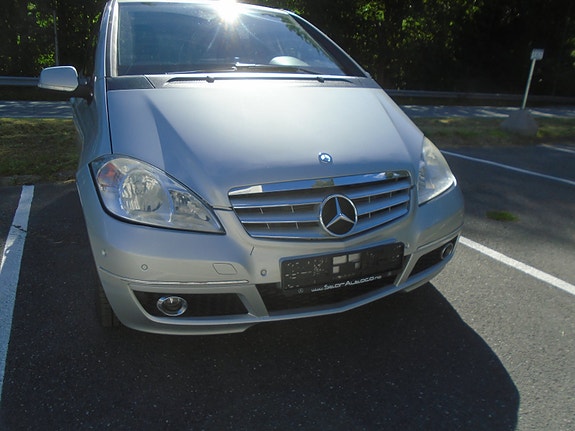 Mercedes-Benz A-Klasse 2 of 5
