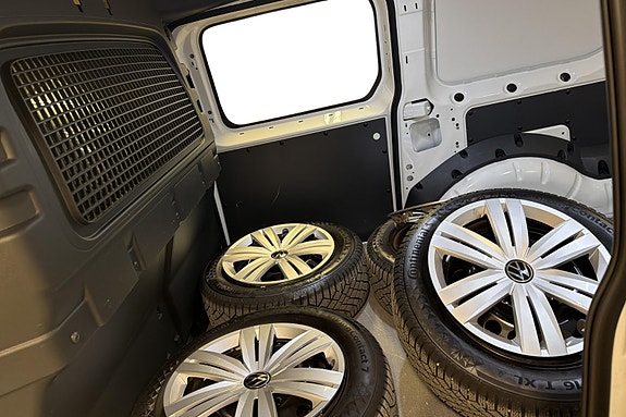 Volkswagen Caddy Maxi 14 of 23