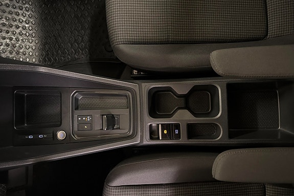 Volkswagen Caddy Maxi 13 of 23