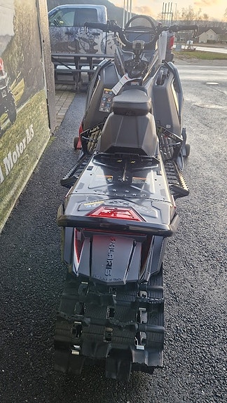 Polaris 9R RMK Khaos 146 Slash , gode tilbud på snøscooter nå. 8 of 16