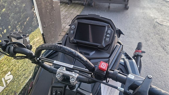 Polaris 9R RMK Khaos 146 Slash , gode tilbud på snøscooter nå. 3 of 16