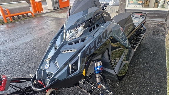 Polaris 9R RMK Khaos 146 Slash , gode tilbud på snøscooter nå. 12 of 16