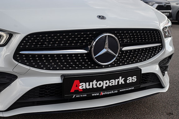 Mercedes-Benz CLA250 e 14 of 30