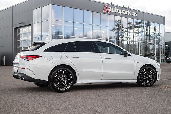 Mercedes-Benz CLA250 e 7 of 30